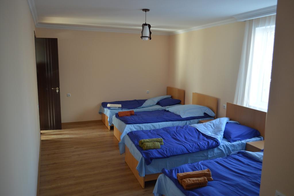 קזבגי Guest House Qubi מראה חיצוני תמונה