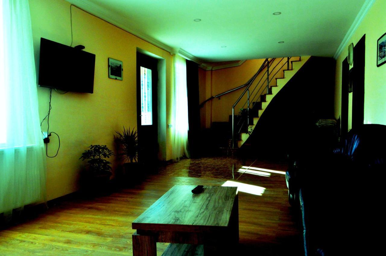 קזבגי Guest House Qubi מראה חיצוני תמונה