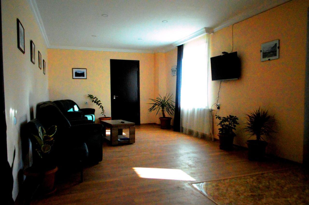 קזבגי Guest House Qubi מראה חיצוני תמונה